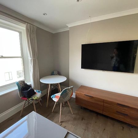 شقة Spacious & Pristine 2Bd Flat - Balham لندن المظهر الخارجي الصورة